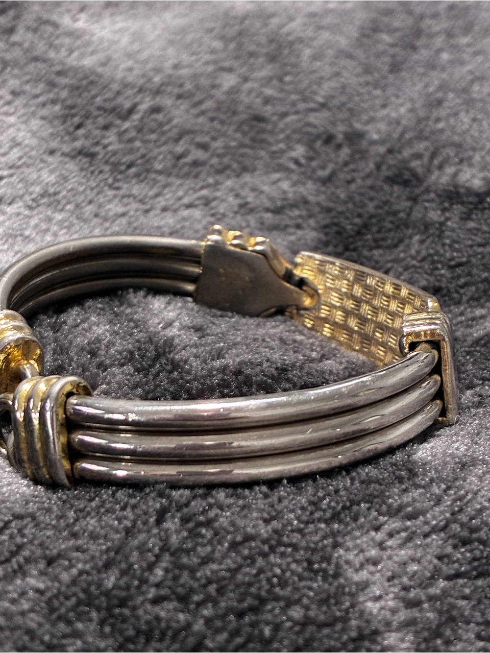 Personalized Silver-Tone Nameplate Bracelet with Linda Engraving - Picture 4 of 10